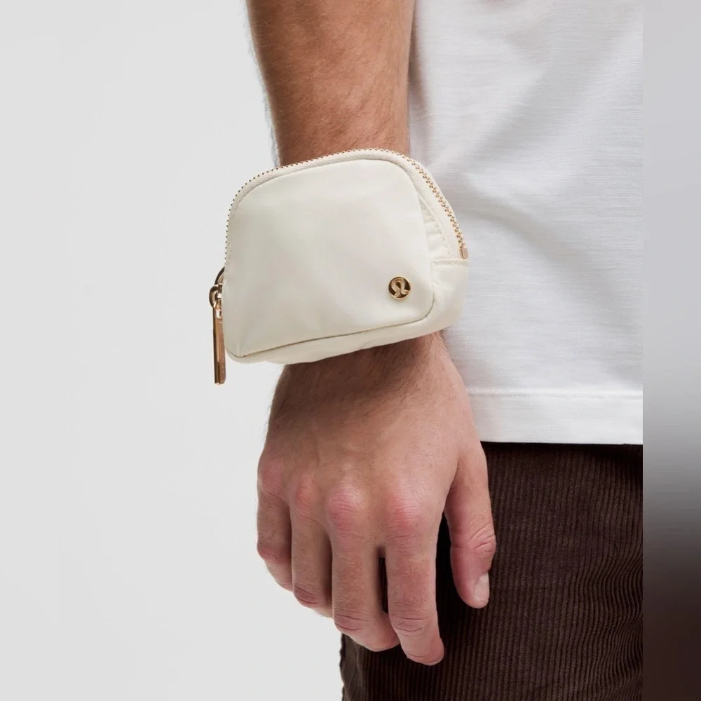 178 🆕✨ Lululemon Everywhere Belt Bag Nano - Bone Gold